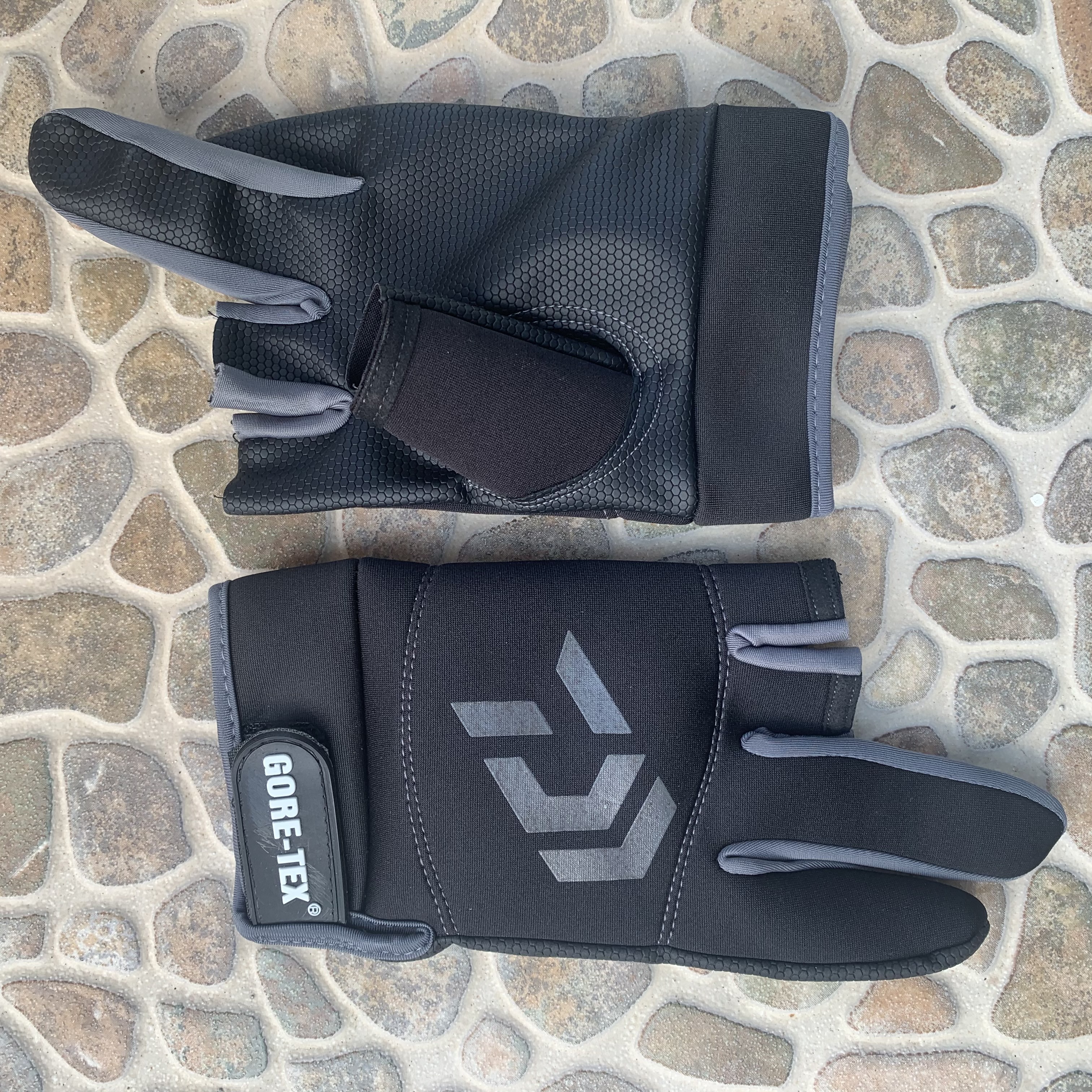 Fishing gloves Black